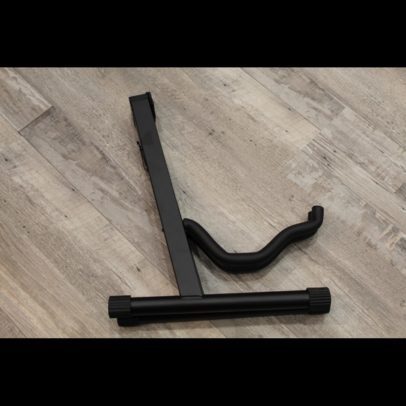 H&W Guitar Stand - Picture 2 of 5